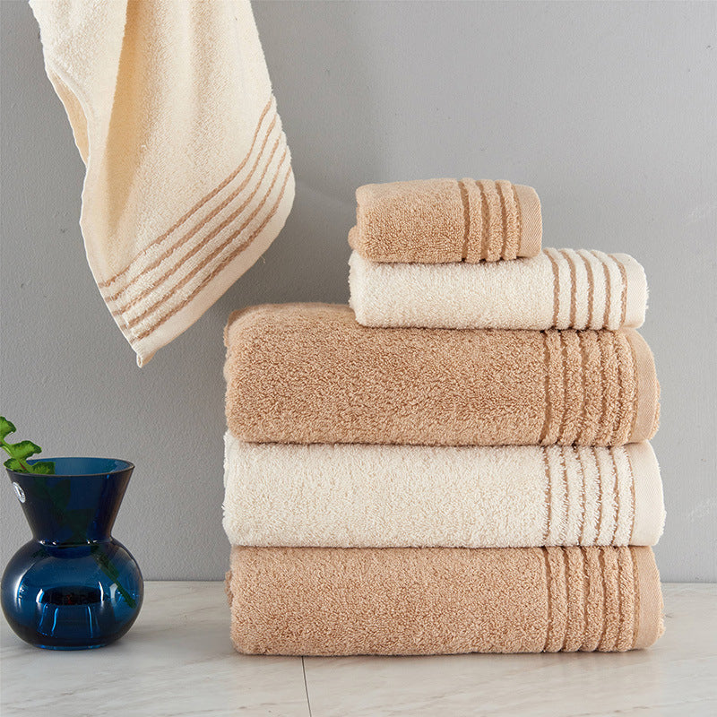 Soft cotton towel set in beige and brown colors
